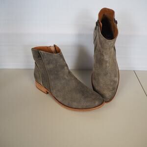 KORK-EASE Riley Woman's Size 8.5 Ankle Boots Brown Distressed Suede